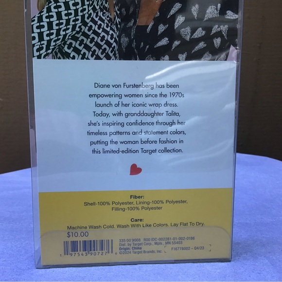 New Diane Von Furstenberg Sleep Mask + Free Gift! - Picture 6 of 9